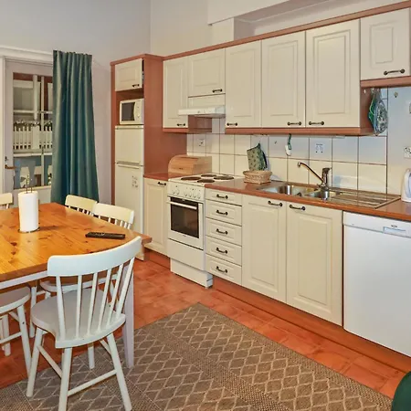 Aquahovi B6 By Interhome *