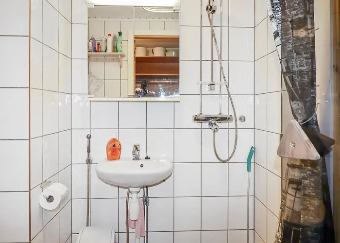 Aquahovi B6 By Interhome Levi